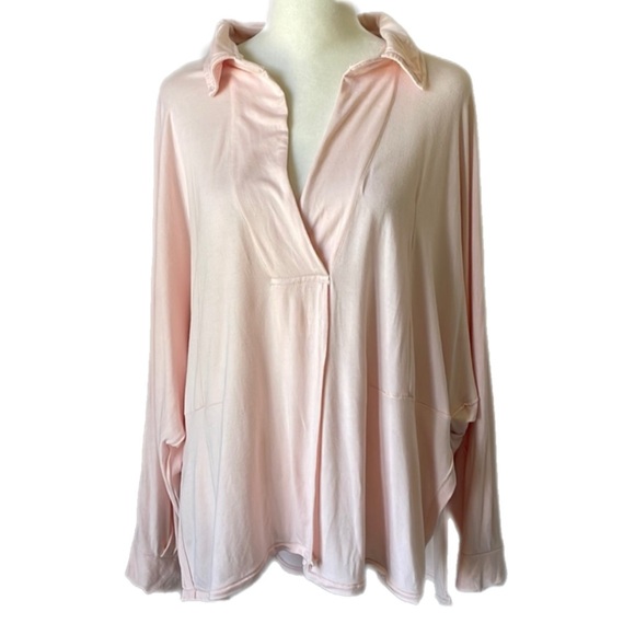 We the Free Oversized Pink Can’t Fool Me Split Oversized Blouse - Picture 2 of 11